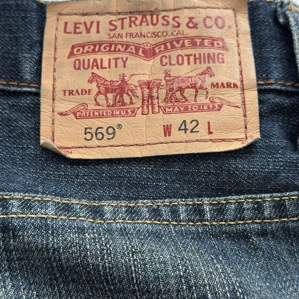 Levis 569 Loose Straight Denim Shorts Mens 42 Fade Wash Blue Jean Y2K 2010